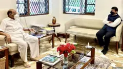 शरद पवार आणि देवेंद्र फडणवीस