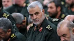 Генерал Сулеймани Жакынкы Чыгышта соңку жыйырма жылда болгон маанилүү окуяларда орчундуу роль ойноду