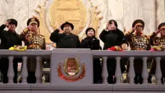 평양 김일성광장에서 열린 북한군 창건 기념 열병식