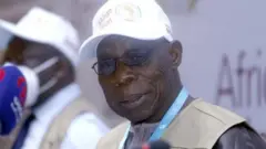 Oleesegun Obaasanjoo, pirezidaantii duraanii Naayijeriyaa