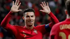 ২০১৬ সালে পর্তুগালকে নেতৃত্ব দিয়ে ইউরো জিতিয়েছিলেন রোনালদো, এবং বলা হচ্ছে ২০২২ সালই তার শেষ বিশ্বকাপ।