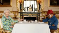 The Queen and Paddington Bear