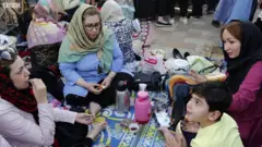 ইরানে পরিবারের সঙ্গে ঈদ উদযাপন