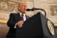 Donald Trump discursa no Capitólio durante a cerimônia de posse