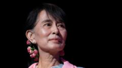ဒေါ်အောင်ဆန်းစုကြည် - မျှော်လင့်ခြင်းရဲ့ အသံ သို့မဟုတ် ဓမ္မနဲ့ ယှဥ်တဲ့ နိုင်ငံရေး 