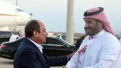 ولي العهد السعودي  يستقبل الرئيس المصري  في مدينة نيوم