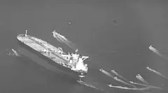 قایق‌های تندروی سپاه و نفتکش