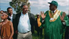 Preezdaantii Oromiyaa duraanii Obbo Abbaaduulaa, Obbo Baaboo fi namoota 