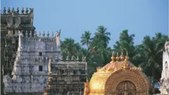 திருவரங்கத்தின் ராஜகோபுரம்