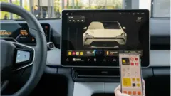 由極星和魅族聯合開發的極星智能手機以及「極星4」運動型多用途車（SUV）在北京進行車內連接演示資料照片