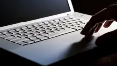 Aka na-apị Kọmpụta