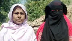 فیروزہ اپنی 18 سالہ بیٹی کے ساتھ