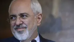 ظریف آمریکا را به قطع کانالهای مالی برای خرید غذا و دارو متهم کرد