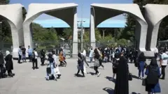 دانشجویان بهائی اجازه تحصیل در دانشگاه‌ها را ندارند