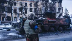 ရုရှား နည်းဗျူဟာပြောင်းတိုက်တော့မယ်လို့ ယူကေပြော