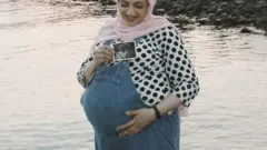 Postporođajna depresija: „Dok sam dojila ćerku, zamišljala sam kako je bacam kroz prozor"