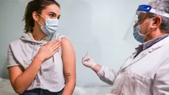 آزمایش موفق یک واکسن دیگر کرونا، این بار در بریتانیا