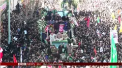 ဗိုလ်ချုပ် ကာဆမ် ဆူလေမာနီရဲ့ စျာပနာမှာ လူအများအပြား လာရောက်ကြလို့ လူနင်းမှုတွေ ဖြစ်