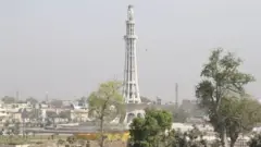 مینار پاکستان