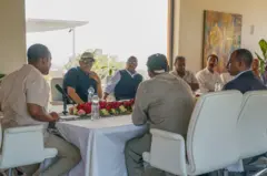 መራሕቲ ህወሓት ምስ ቀዳማይ ሚኒስተር ኣብዪ ኣሕመድ 