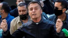 Bolsonaro ao deixar hospital em SP no domingo