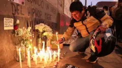 Homenaje por la muerte de Eduardo Ruiz por el disparo de un policía durante una manifestación.