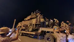 يكشف التقرير عن رحلات من تركيا والإمارات لنقل السلاح إلى ليبيا