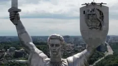 зрізали герб СРСР