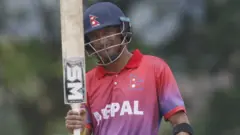 पारस खड्का