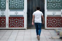 دستور دادستان تهران برای توقیف اموال «بیش از ۱۰۰ چهره» رسانه‌ای و حامی جنگ