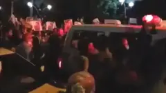 تجمع کنندگان در پاوه شعار می‌دادند "شهید نمی‌میرد"