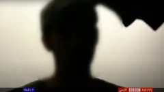 کارمند سابق تلاس اینترنشنال به پرهام قبادی گفت یک نفر از طرف مامور امنیتی ایران به او پیشنهاد داده در ازای پول حساب روزنامه‌نگاران و فعالان سیاسی را حذف کند