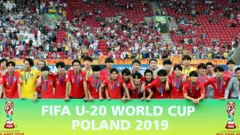 시상식 후 기념사진 촬영한 한국 대표팀