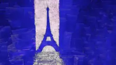 Torre Eiffel en azul