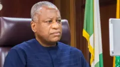 #Twitterban Nigeria latest: Geofrey Onyema say 'FG condition to lift Twitter ban' dey out of context