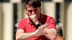 Presidente Jair Bolsonaro em manifestação no dia 19 de abril de 2020