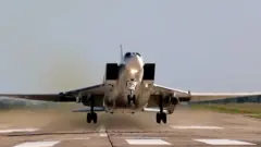 військовий літак