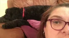 Sagovornica koja ima probleme sa ustajanjem