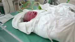 وزارت بهداشت ایران: نرخ زاد و ولد ۲۵درصد کم شده‌است