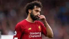 Umukinnyi Mohamed Salah wa Liverpool yagiye agirana ibibazo n'ishyirahamwe ry'umupira w'amaguru mu Misiri