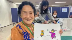 지난 12월 6일 신이어마켙 시니어 작가들이 겨울을 주제로 그림을 그렸다