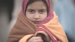 ভবিষ্যৎ নিয়ে চরম উৎকণ্ঠা এক শিশু শরণার্থীর চোখে।