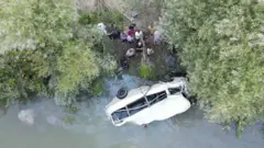 حادثة دركوش: سقوط حافلة أطفال في نهر العاصي في سوريا