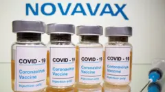 Vaccine Novavax được cho là loại vaccine đầu tiên chứng minh khả năng chống lại biến thể mới của virus corona đang hoành hành ở Anh Quốc