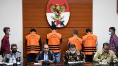 korupsi