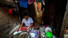 Mulher em El Erizo, Alajuela, Costa Rica.