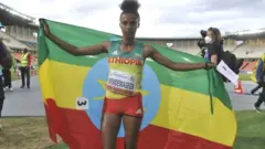 Atileet Zarfee Wandimmaagany 3000m gufachiisaan lammaffaa bahuun meetii argatte
