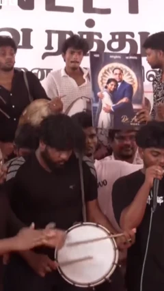 தர்மேந்திர பிரதான் ராஜிநாமா: சென்னையில் கொண்டாடிய இளைஞர்கள்