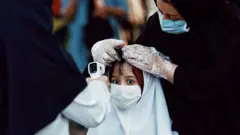 ابهام‌ها در مورد بازگشایی مدارس در ایران و مشکلات آموزش مجازی