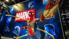 Tom Holland como Spider-Man